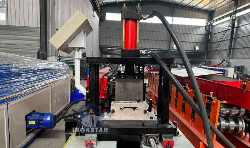 “30-50m/min Fast Speed Rolling Shutter Door Roll Forming Machine Galvanized Steel Shutter Door Making Machine for Brazil”